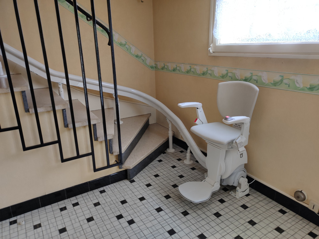 otolift-laval-accessibilite-handicare-escalier-automatismes-(1) otolift laval accessibilite handicare escalier automatismes 1