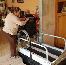 installation montage mini plateforme elevatrice pmr