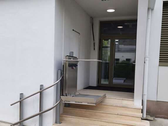 installation-plateforme-monte-escalier-ecole-tours-(10)