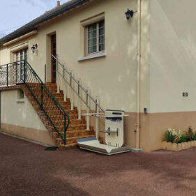 installer plateforme monte escalier le mans