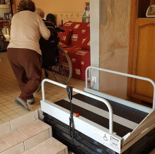 mini plateforme elevatrice pmr installation montage