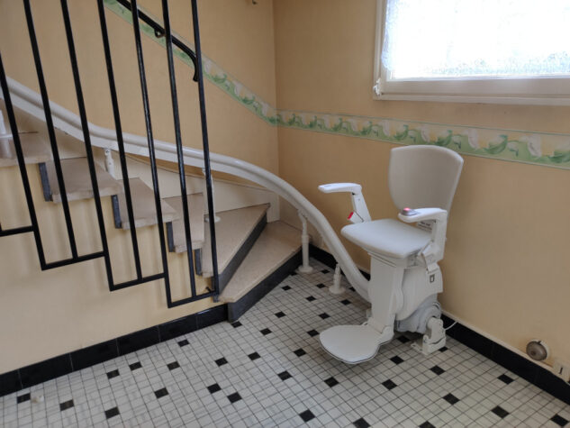 otolift laval accessibilite handicare escalier automatismes 1