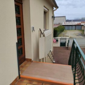plateforme monte escalier le mans